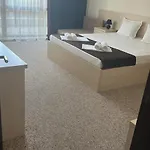 La Piazza & 4* פרימורסקו
