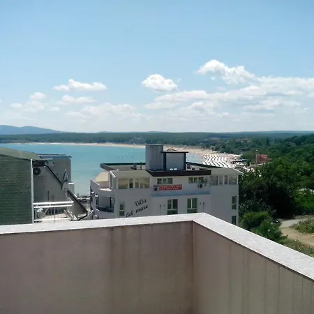 La Piazza & Ξενοδοχείο με διαμερίσματα