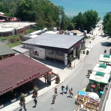 La Piazza & Lejlighedshotel Primorsko