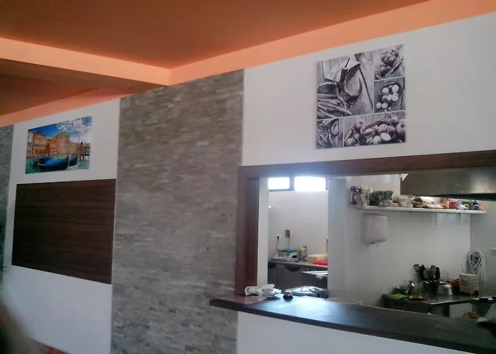 La Piazza & Ξενοδοχείο με διαμερίσματα Πριμόρσκο