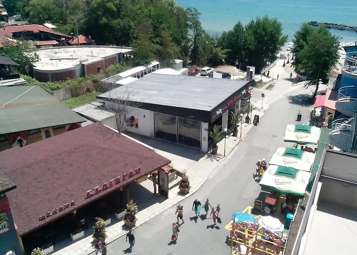 La Piazza & Ξενοδοχείο με διαμερίσματα Πριμόρσκο