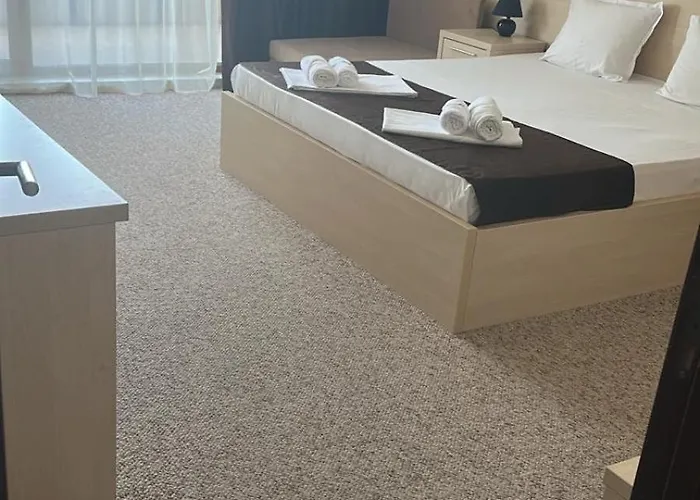 La Piazza & 4* Πριμόρσκο