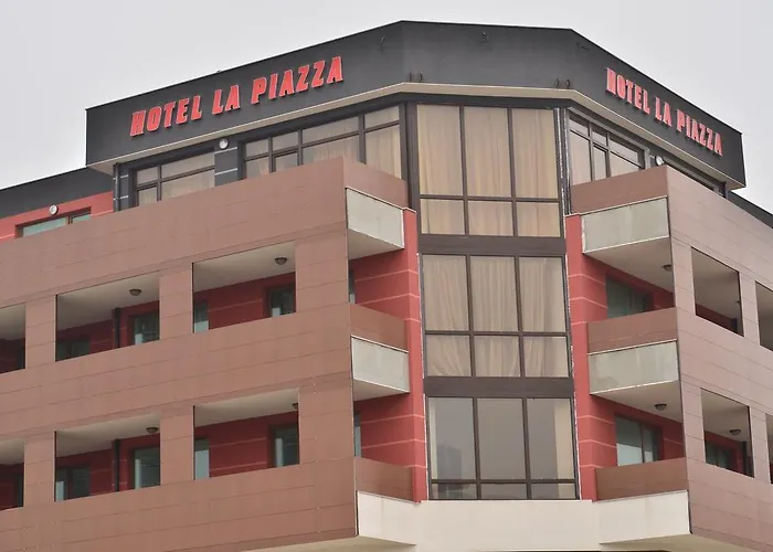 La Piazza & 普里莫尔斯科