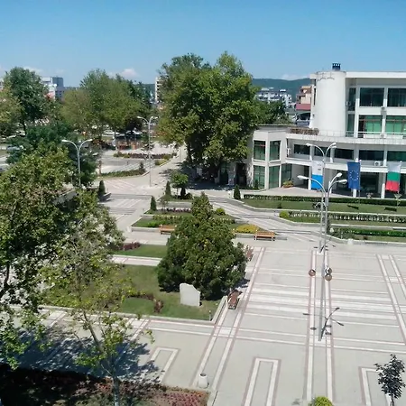 Ξενοδοχείο με διαμερίσματα La Piazza & 4*