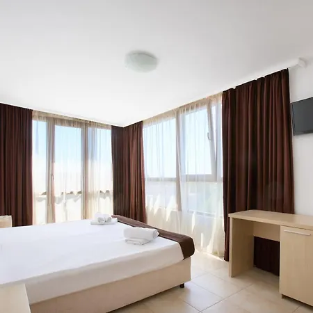 شقة فندقية La Piazza & 4*