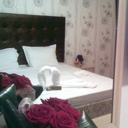 شقة فندقية La Piazza & 4*