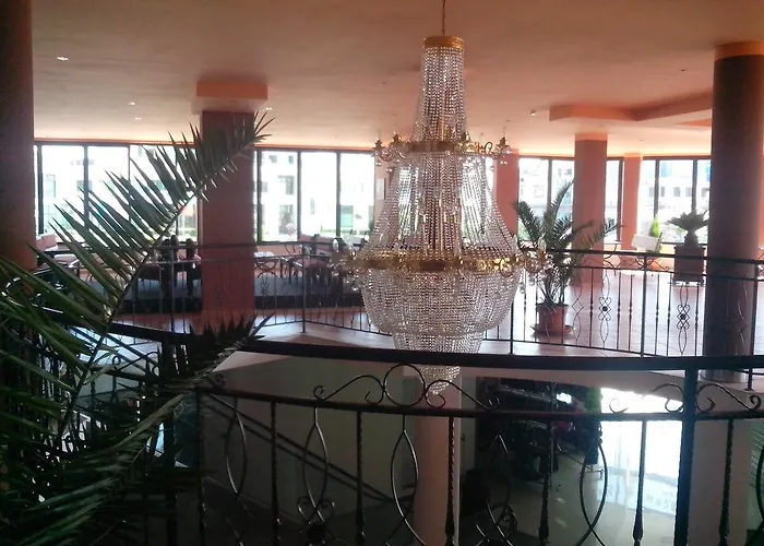 Ξενοδοχείο με διαμερίσματα La Piazza &