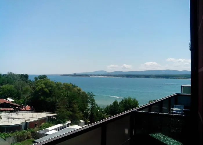 La Piazza & Ξενοδοχείο με διαμερίσματα