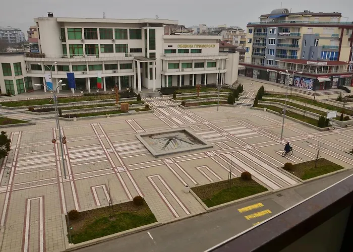 La Piazza & Ξενοδοχείο με διαμερίσματα