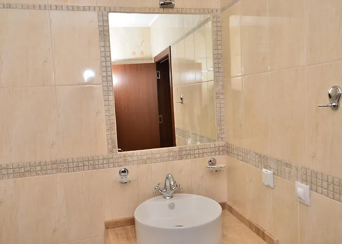 Ξενοδοχείο με διαμερίσματα La Piazza & Πριμόρσκο