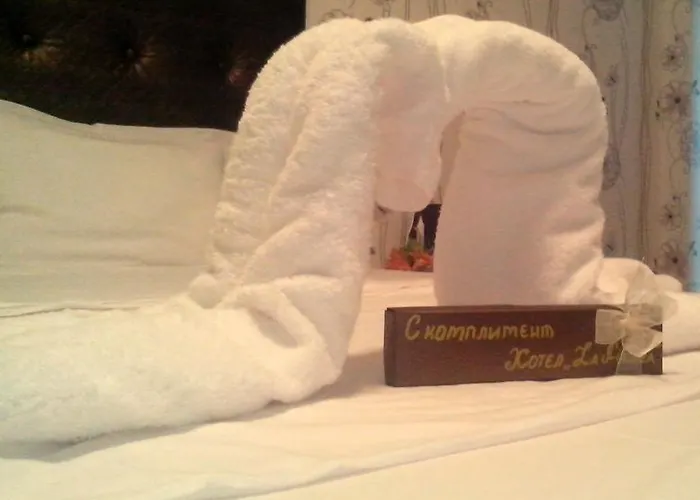 La Piazza & Ξενοδοχείο με διαμερίσματα 4*